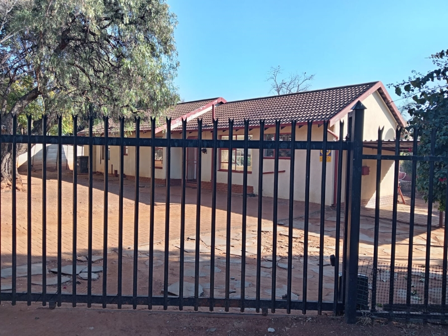 To Let 3 Bedroom Property for Rent in Heuweloord Gauteng