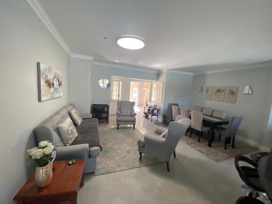3 Bedroom Property for Sale in Brackendowns Gauteng