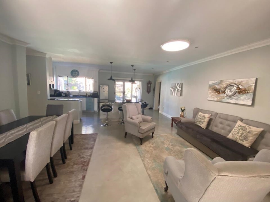 3 Bedroom Property for Sale in Brackendowns Gauteng