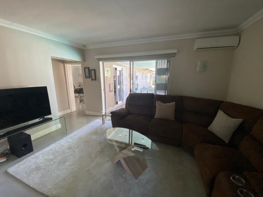 3 Bedroom Property for Sale in Brackendowns Gauteng
