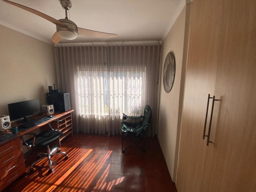 3 Bedroom Property for Sale in Brackendowns Gauteng