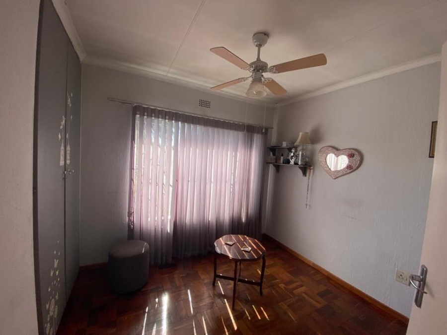 3 Bedroom Property for Sale in Brackendowns Gauteng