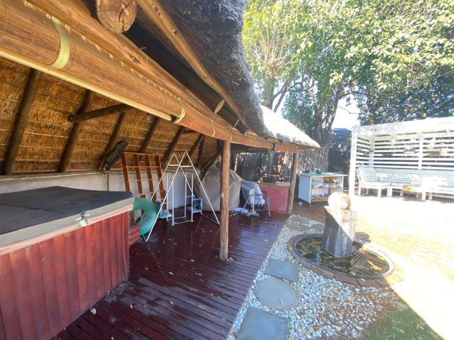 3 Bedroom Property for Sale in Brackendowns Gauteng
