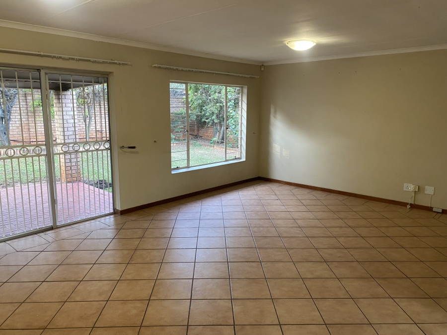 To Let 2 Bedroom Property for Rent in La Montagne Gauteng