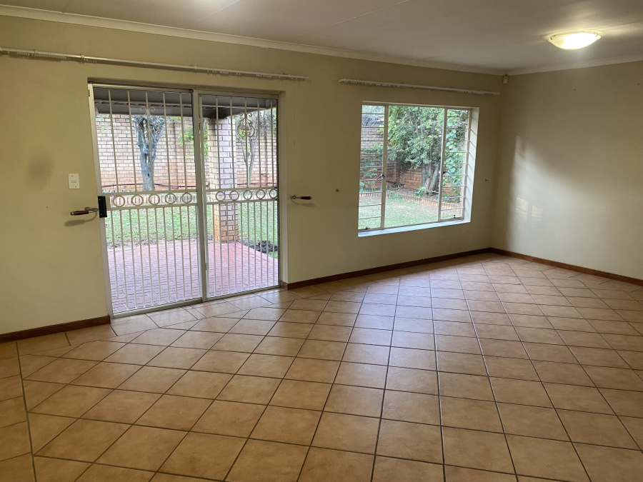 To Let 2 Bedroom Property for Rent in La Montagne Gauteng
