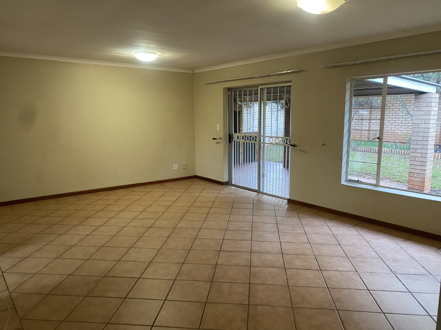 To Let 2 Bedroom Property for Rent in La Montagne Gauteng
