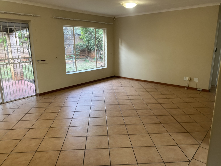To Let 2 Bedroom Property for Rent in La Montagne Gauteng