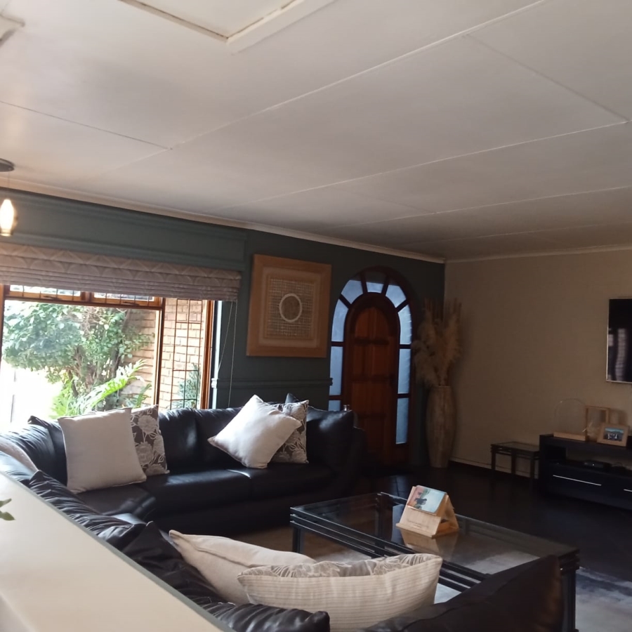 4 Bedroom Property for Sale in Sharon Park Gauteng