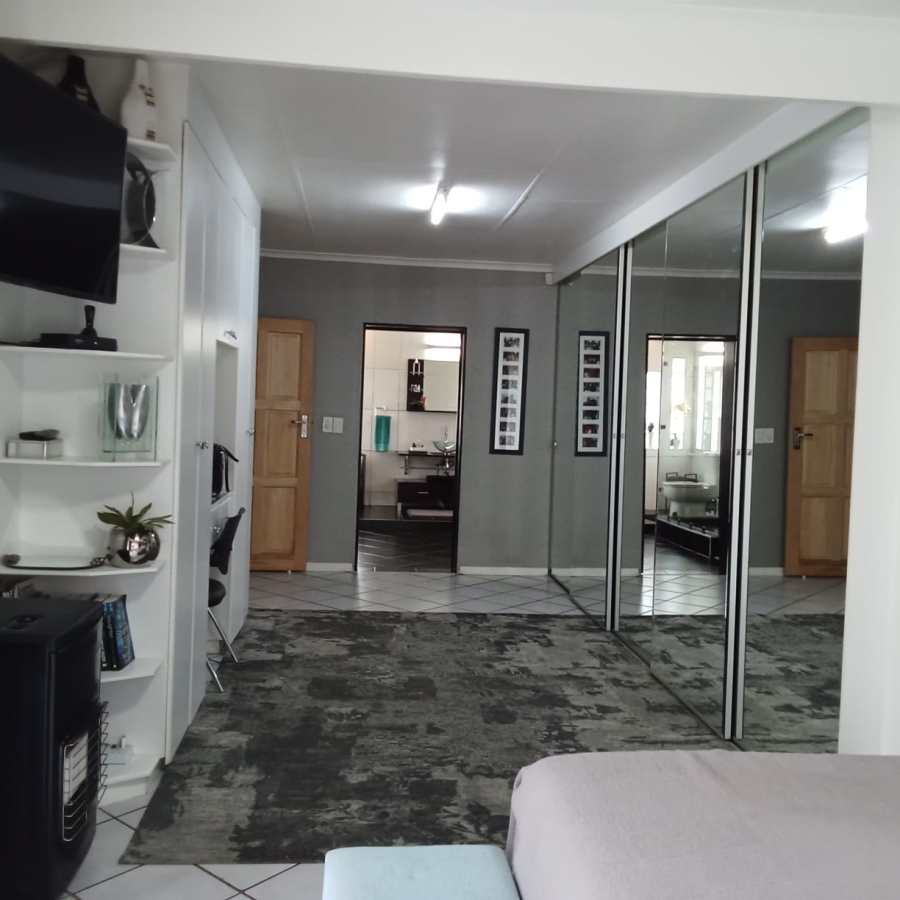 4 Bedroom Property for Sale in Sharon Park Gauteng