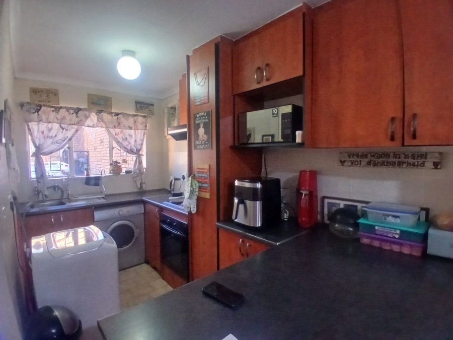 2 Bedroom Property for Sale in Birch Acres Gauteng