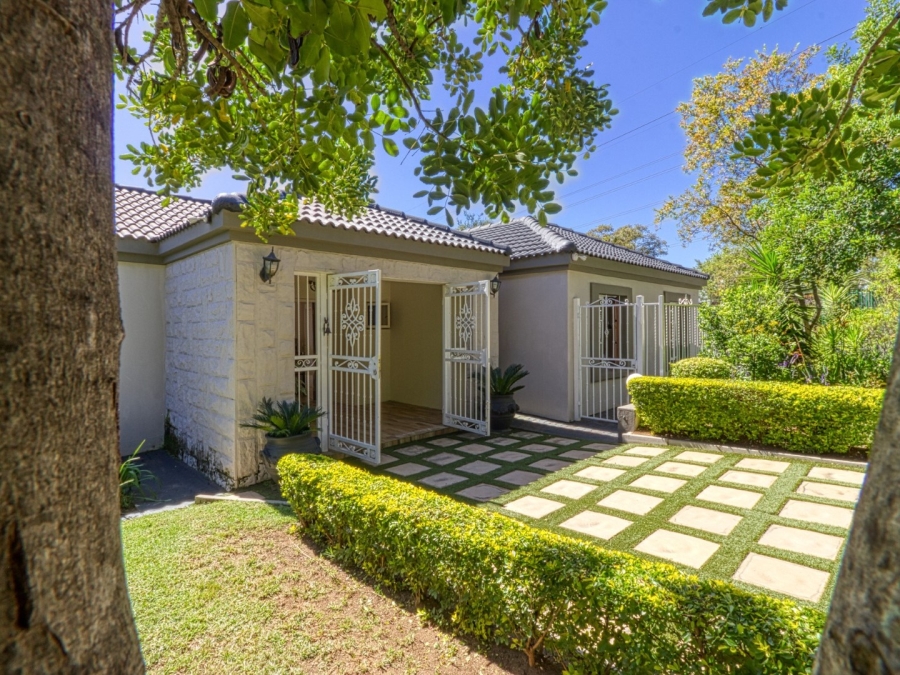 To Let 5 Bedroom Property for Rent in Dainfern Golf Estate Gauteng