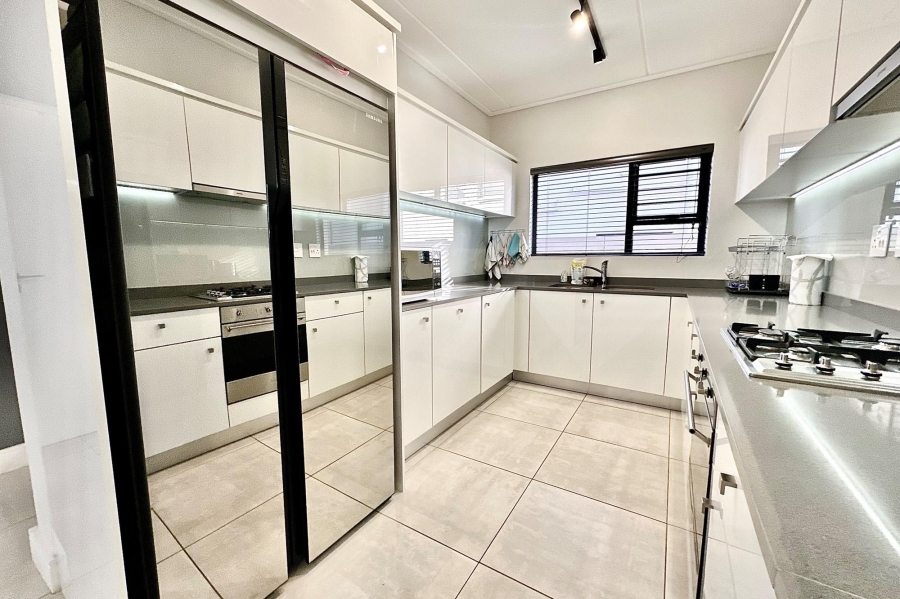 To Let 3 Bedroom Property for Rent in The Polofields Gauteng