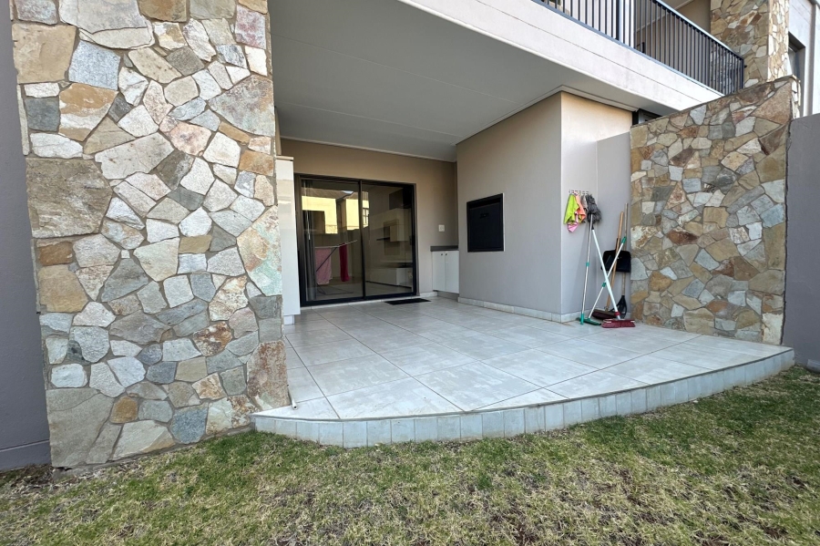 To Let 3 Bedroom Property for Rent in The Polofields Gauteng