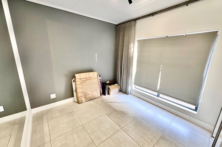 To Let 3 Bedroom Property for Rent in The Polofields Gauteng