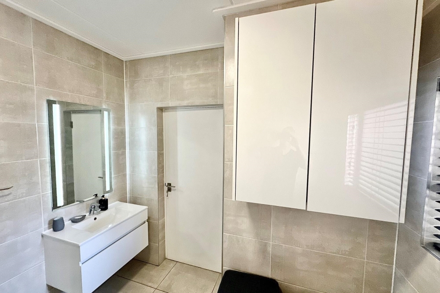 To Let 3 Bedroom Property for Rent in The Polofields Gauteng