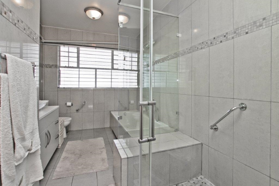 To Let 2 Bedroom Property for Rent in Melrose Gauteng