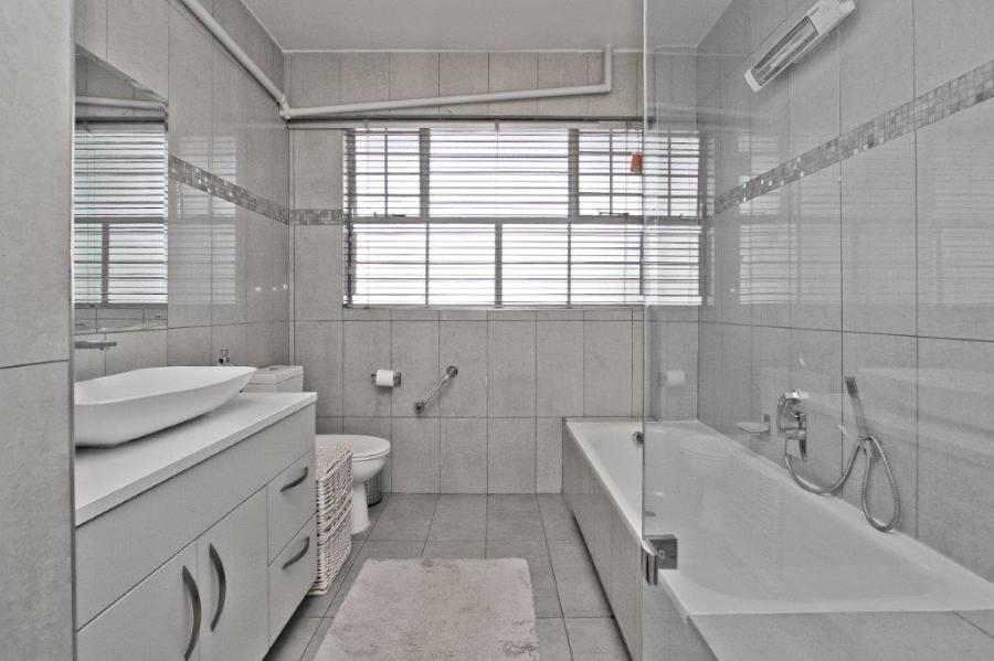 To Let 2 Bedroom Property for Rent in Melrose Gauteng