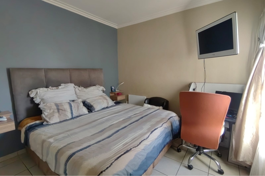 To Let 3 Bedroom Property for Rent in South Hills Gauteng