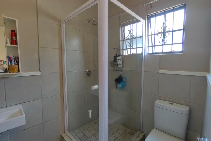 To Let 3 Bedroom Property for Rent in South Hills Gauteng