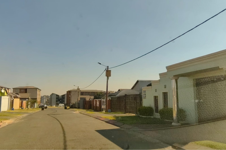 To Let 3 Bedroom Property for Rent in South Hills Gauteng