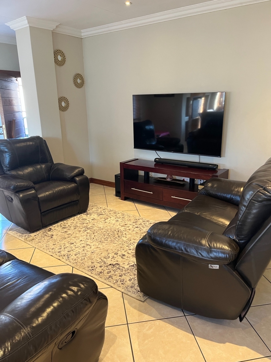 3 Bedroom Property for Sale in Sunair Park Gauteng