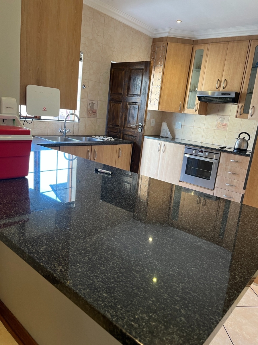 3 Bedroom Property for Sale in Sunair Park Gauteng