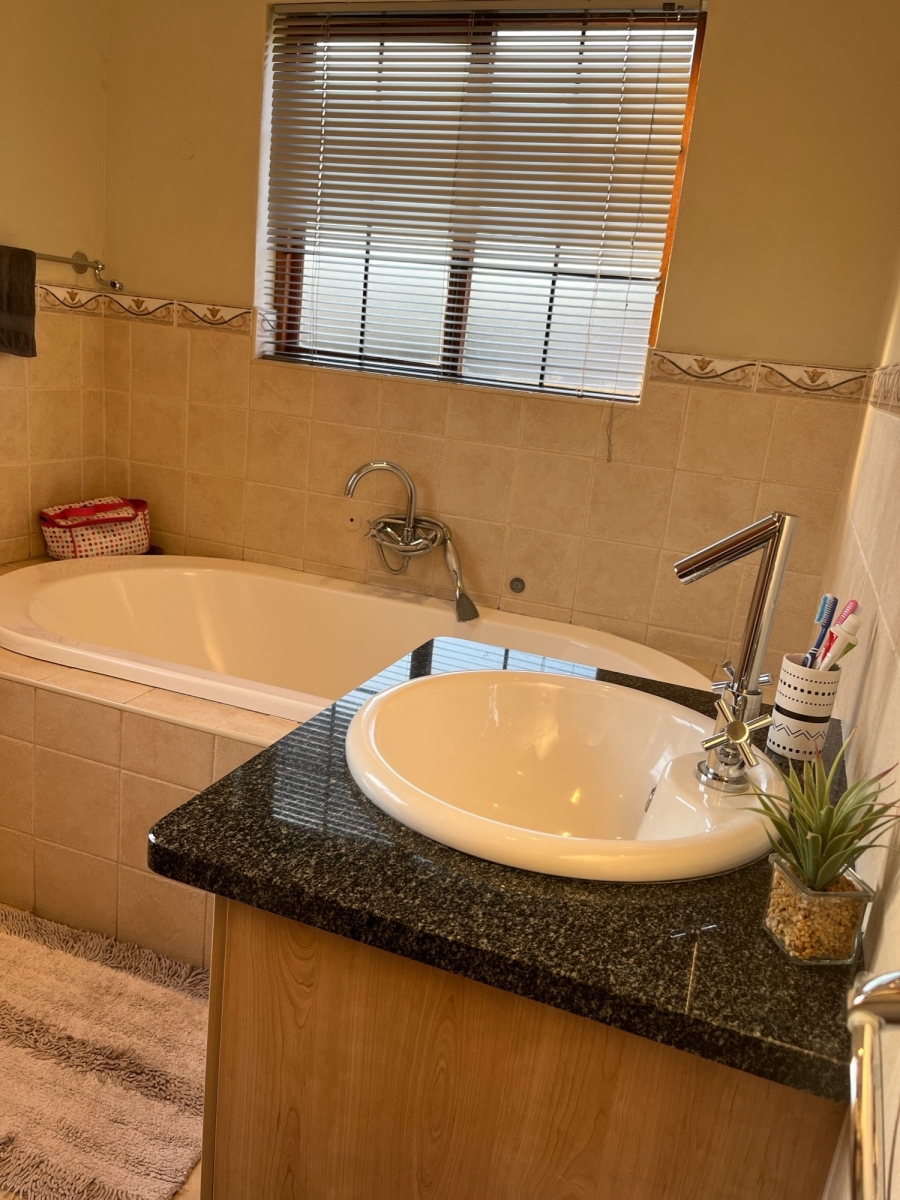 3 Bedroom Property for Sale in Sunair Park Gauteng