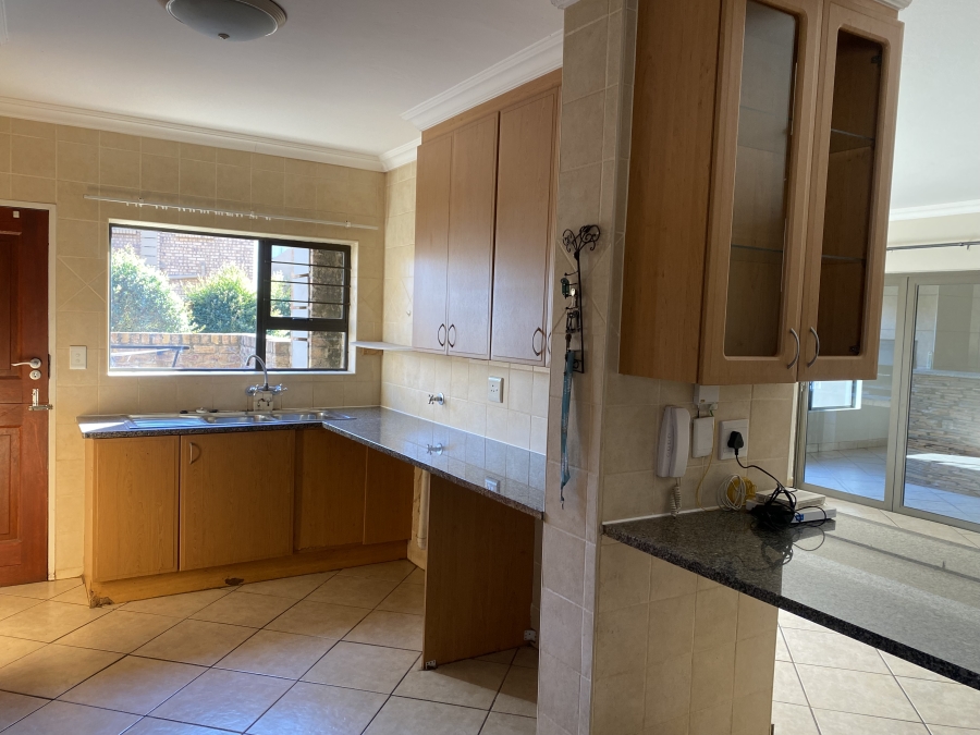 4 Bedroom Property for Sale in The Wilds Gauteng