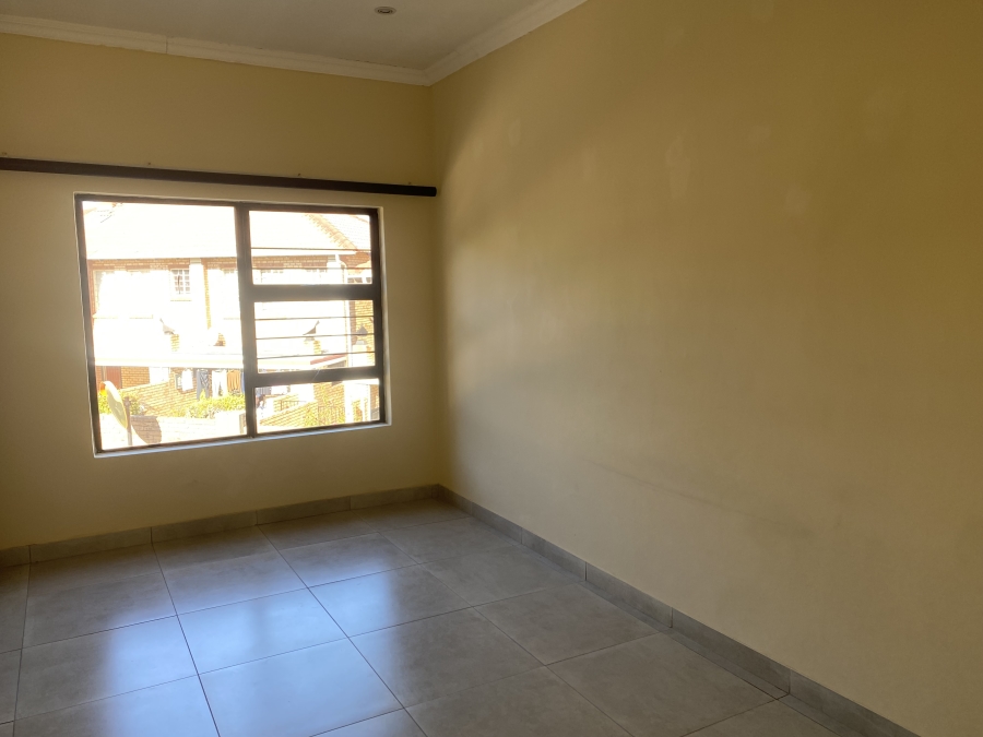 4 Bedroom Property for Sale in The Wilds Gauteng