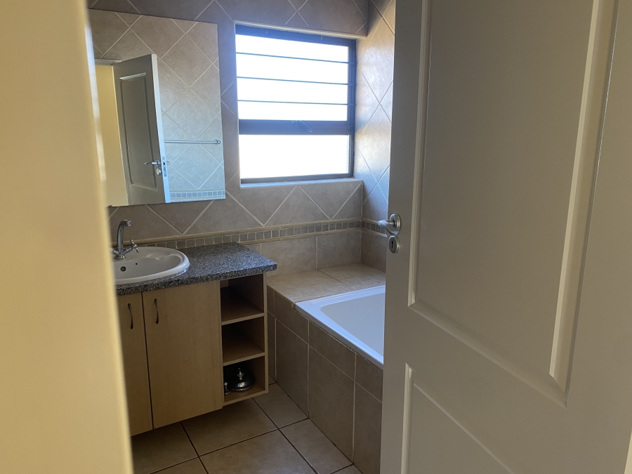 4 Bedroom Property for Sale in The Wilds Gauteng