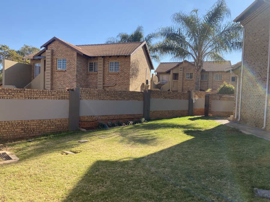 4 Bedroom Property for Sale in The Wilds Gauteng