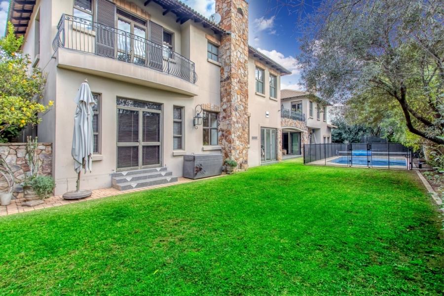 5 Bedroom Property for Sale in Dainfern Golf Estate Gauteng