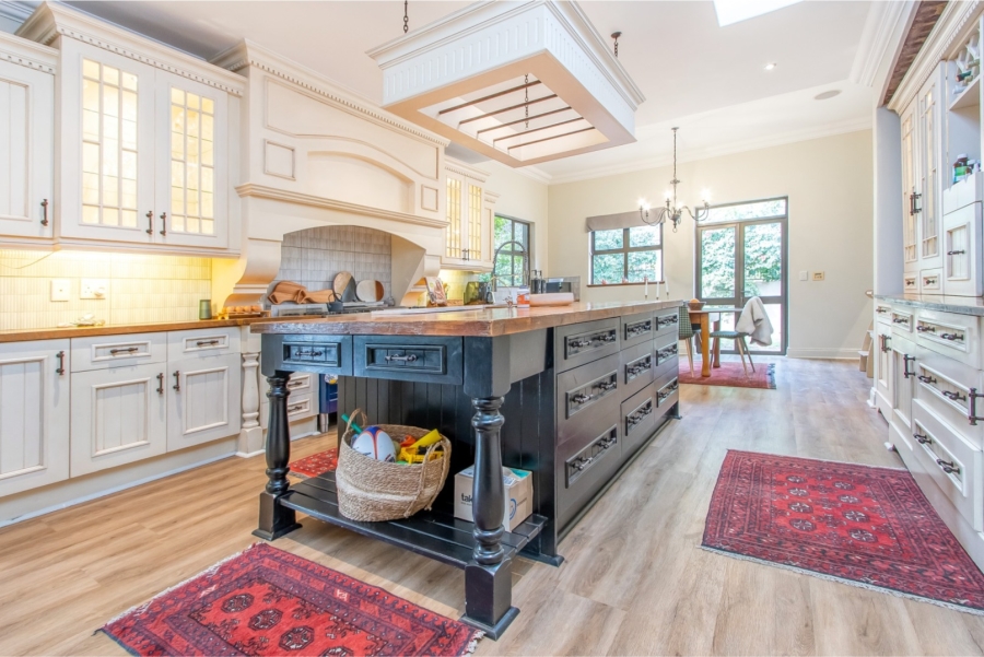 5 Bedroom Property for Sale in Dainfern Golf Estate Gauteng