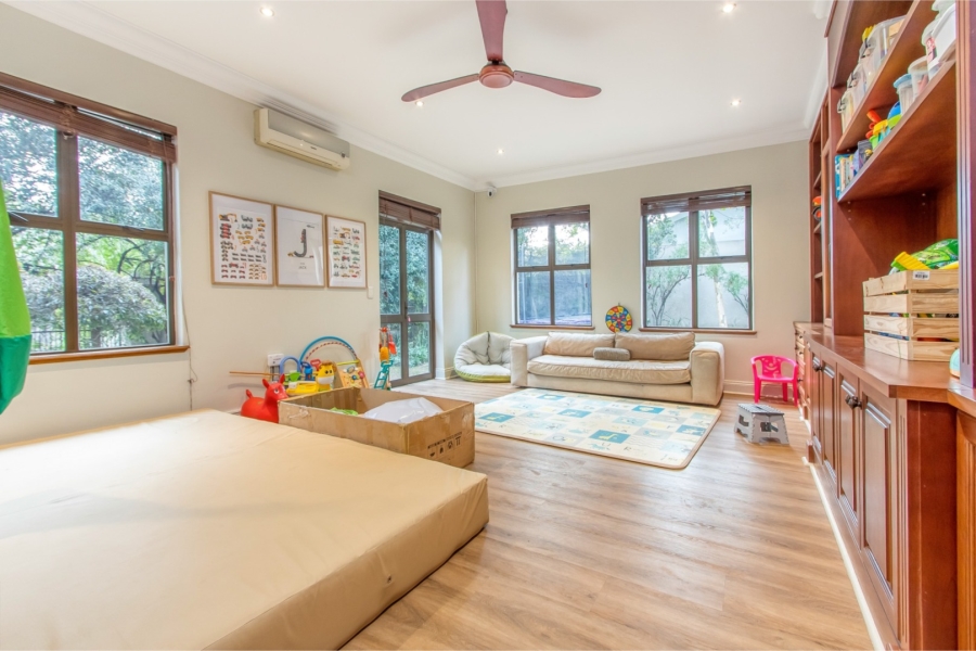 5 Bedroom Property for Sale in Dainfern Golf Estate Gauteng