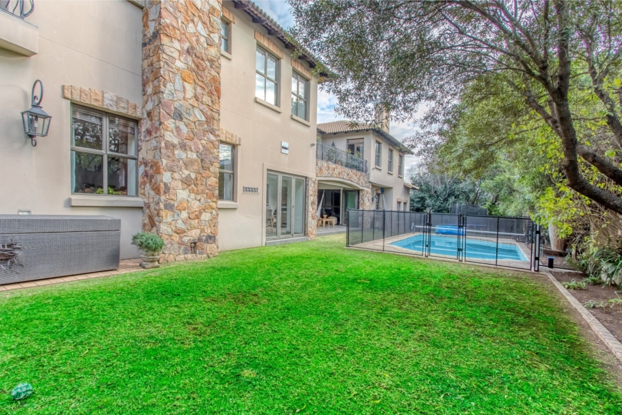 5 Bedroom Property for Sale in Dainfern Golf Estate Gauteng