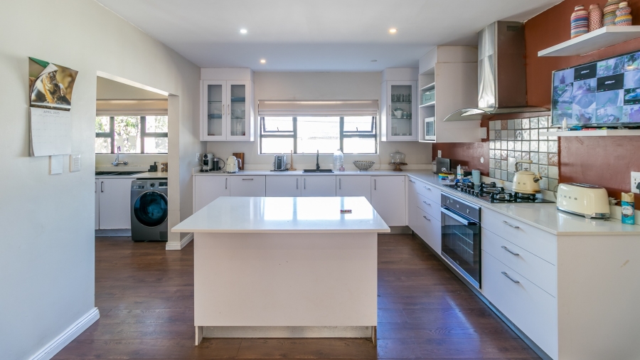 3 Bedroom Property for Sale in Vorna Valley Gauteng