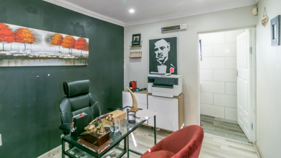 3 Bedroom Property for Sale in Vorna Valley Gauteng