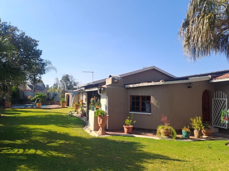 3 Bedroom Property for Sale in Verwoerdpark Gauteng