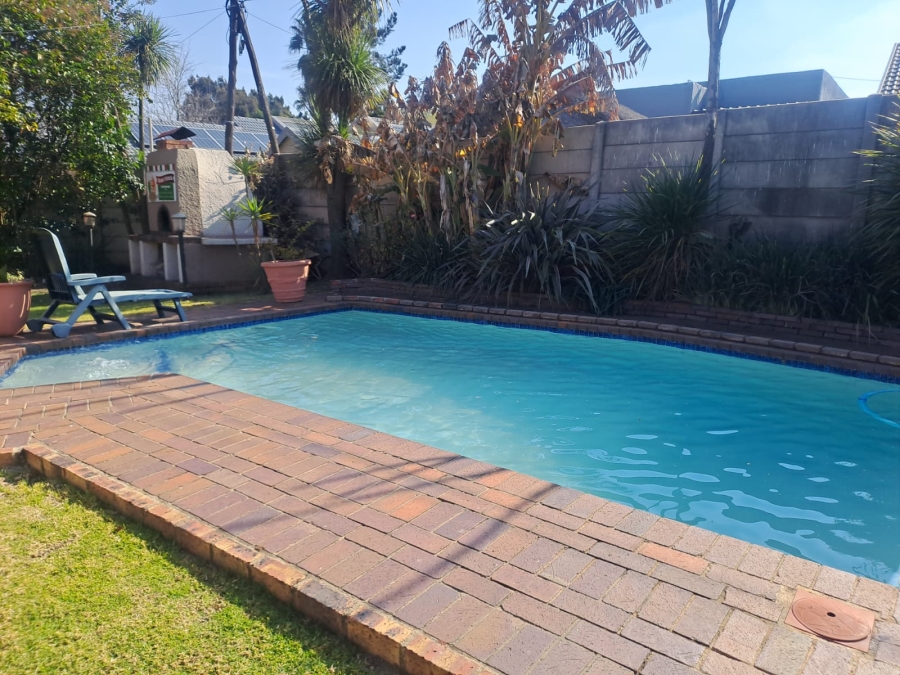 3 Bedroom Property for Sale in Verwoerdpark Gauteng