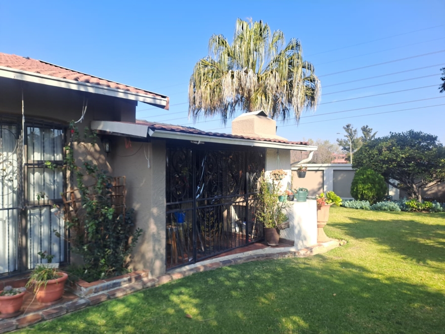 3 Bedroom Property for Sale in Verwoerdpark Gauteng