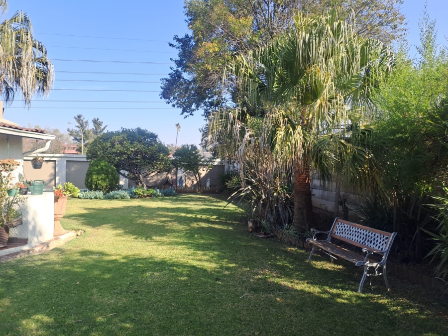 3 Bedroom Property for Sale in Verwoerdpark Gauteng