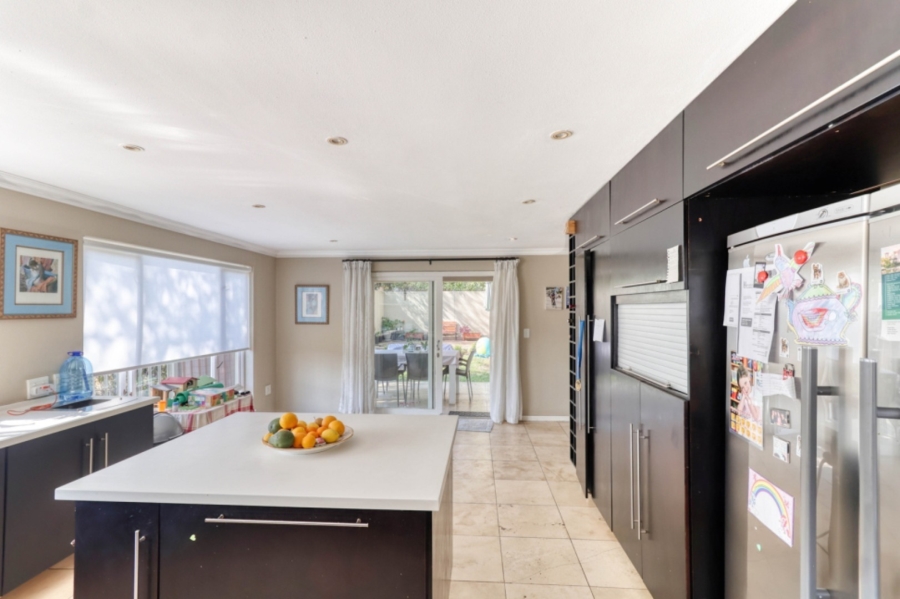 3 Bedroom Property for Sale in Cedar Lakes Gauteng
