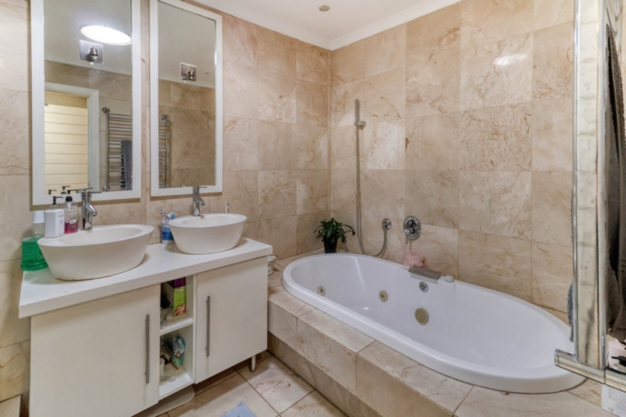 3 Bedroom Property for Sale in Cedar Lakes Gauteng