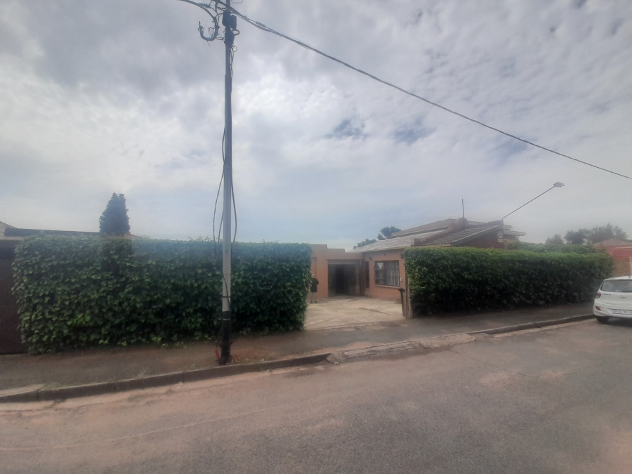 3 Bedroom Property for Sale in The Hill Gauteng