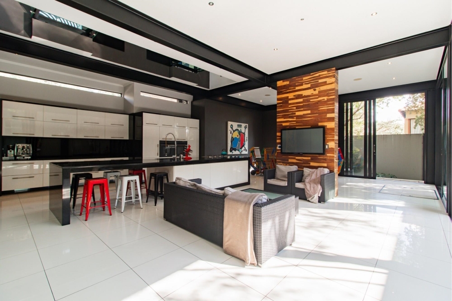 4 Bedroom Property for Sale in Greenstone Hill Gauteng