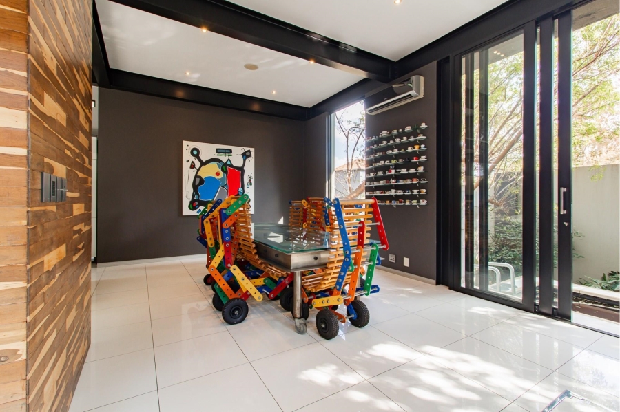 4 Bedroom Property for Sale in Greenstone Hill Gauteng