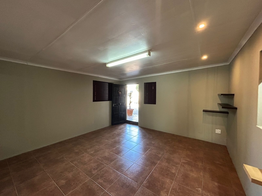 6 Bedroom Property for Sale in Wierda Park Gauteng