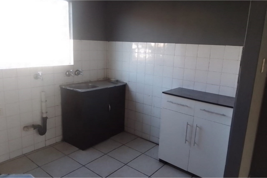 To Let 2 Bedroom Property for Rent in Ravenswood Gauteng
