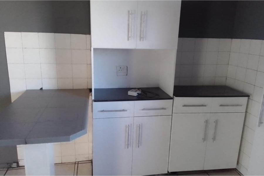To Let 2 Bedroom Property for Rent in Ravenswood Gauteng
