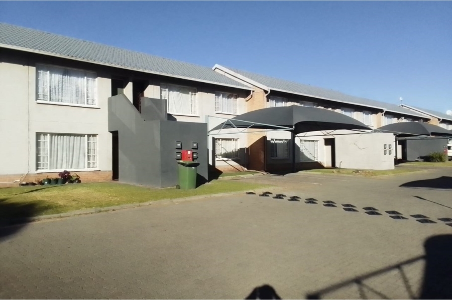To Let 2 Bedroom Property for Rent in Ravenswood Gauteng